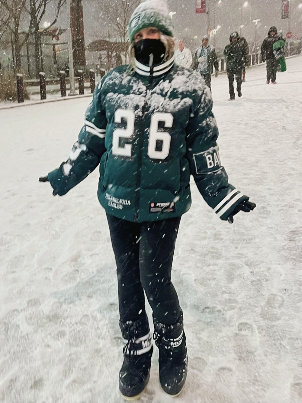 Philadelphia Eagles Green Puffer Jacket with Number 26 Saquon Barkley - Picture 2 of 12